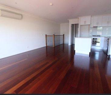 2/21 Goulburn Street, Yarraville VIC 3013 - Photo 2