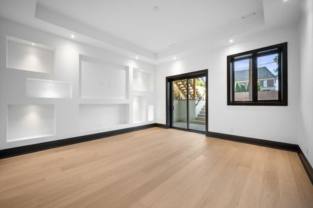 For Lease - 681 Glencairn Avenue, Toronto, Ontario - Photo 2