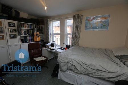 4 bed Semi-Detached House for Rent - Photo 3