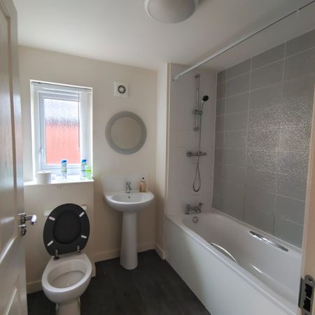 2 Bed Semi-Detached House, Lawnswood Road, M12 - Photo 4