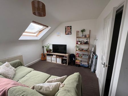 1 Bed Flat, Glenburnie Road, SW17 - Photo 2