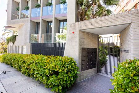15/10 Wylde Street Potts Point - Photo 3