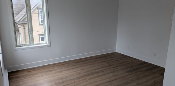 5 1/2 à Louer Dès Maintenant - Photo 2