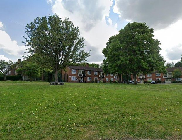 Chingley Close, Bromley BR1, London - Photo 1