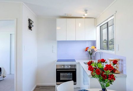 2 Bedroom Unit in Mt Eden - Photo 2