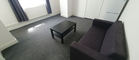 Flat 2, 18 Mundy Place, Cathays, Cardiff, CF24 4BZ - Photo 5