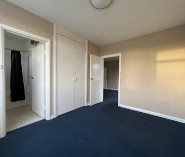 Neat & Tidy 1 Bedroom Apartment - Photo 3