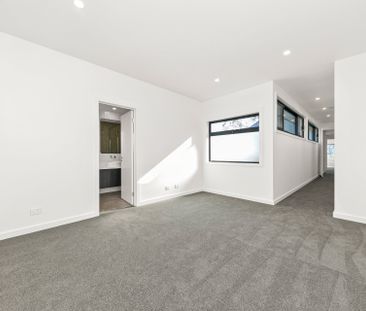 8 Calcutta Street, Mitcham - Photo 5