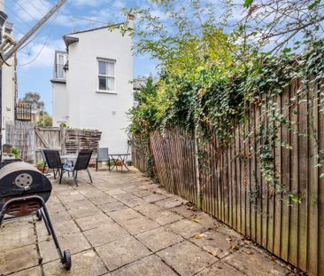 3 bedroom flat to rent - Photo 6