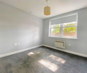 2 bedroom ground floor flat to rent - Photo 1
