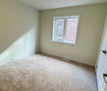 For Lease - 19 Shrubsall Street, Cambridge, Ontario - Photo 4