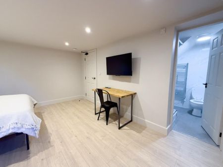 2 bedroom flat to rent - Photo 3