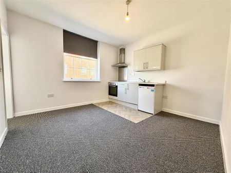 Studio to rent - Photo 3