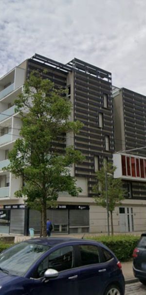 Location Appartement 4 pièces 108m² REIMS 51100 - Photo 1