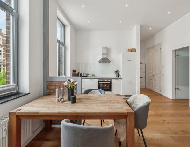 Exklusive 2-Zimmer-Wohnung in denkmalgeschütztem 5-Parteien-Mehrfamilienhaus am Aachener Lousberg - Foto 1