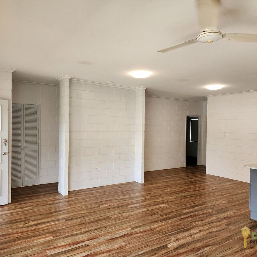 Location, Convenience & Great Sized SHED!!! - Photo 1