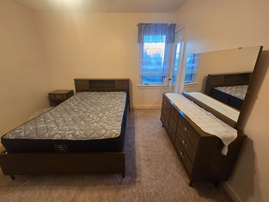 For Lease - 1 Joan Street, Meadowlands - Crestview and Area, Ontario - Photo 1