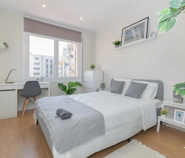 Carrer de Calàbria, Barcelona, Catalonia 08029 - Photo 2