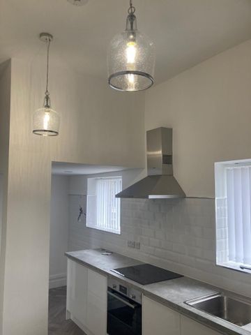 4 bedroom terraced house to rent - Photo 5