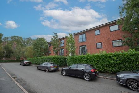 2 bed apartment to rent in Penstock Drive, Stoke-on-Trent - Photo 3