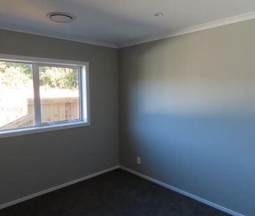 WAINUIOMATA LIVING! - Photo 3