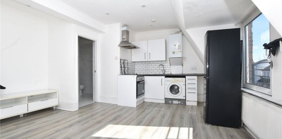 Portland Road, London, SE25 - Photo 2