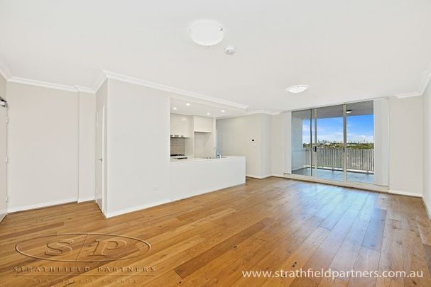 Terrace Apartment, PARK TOWER - Photo 1