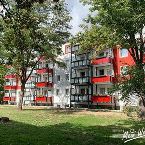 Die ideale Zweitwohnung! Alle Möbel können übernommen werden. - Photo 2