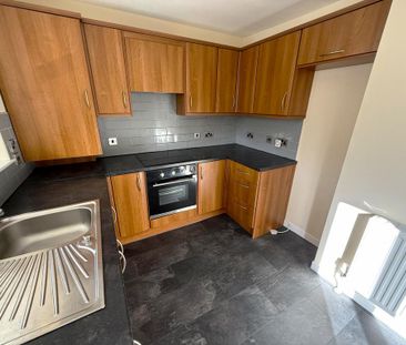 2 bedroom semi-detached bungalow to rent - Photo 6