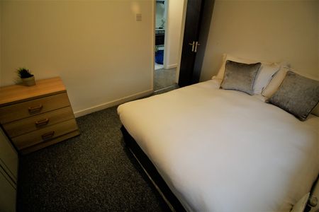 158A Woodsley Road, Flat 7, LS2 9LZ, Leeds - Photo 5
