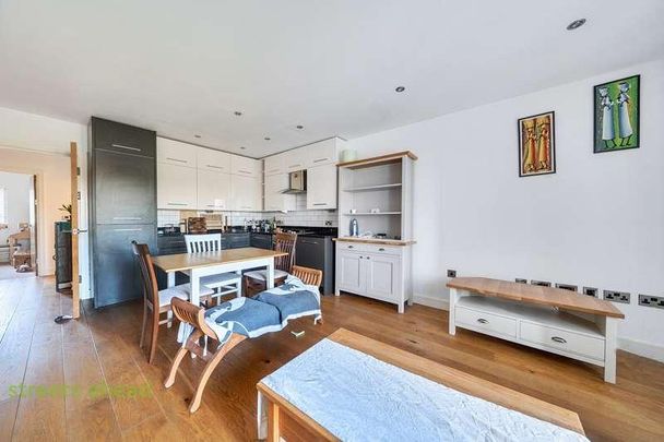 Auckland Road, London, SE19 - Photo 1