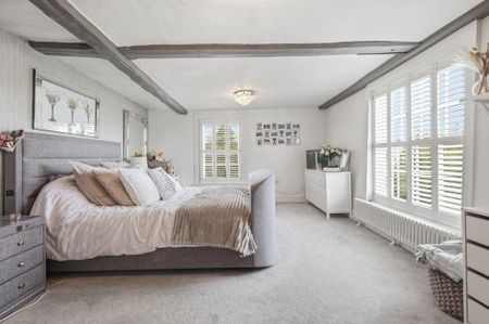 4 bedroom detached house to rent - Photo 4