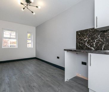 House share to rent - Photo 2