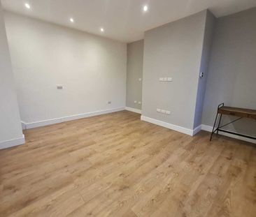 Asquith Avenue - Photo 5