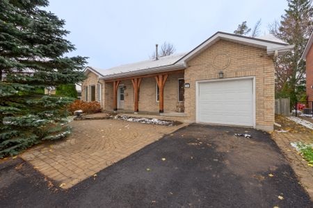 For Lease - 26 Kirkconnell Road, Kawartha Lakes, Ontario - Photo 2