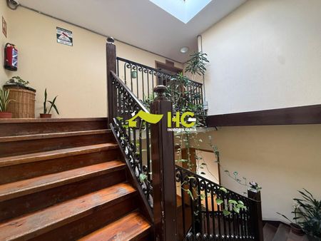 Alquiler Apartamento en Centro - Cortes, Madrid - Photo 3