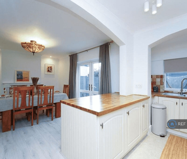 Hersham, Walton-On-Thames, KT12 - Photo 1