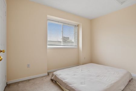 For Lease - 2 Eli Shackleton Court, Toronto, Ontario - Photo 4