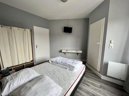 A VILLENEUVE SUR LOT, T2 MEUBLÉ DE 21,93m2 - Photo 4