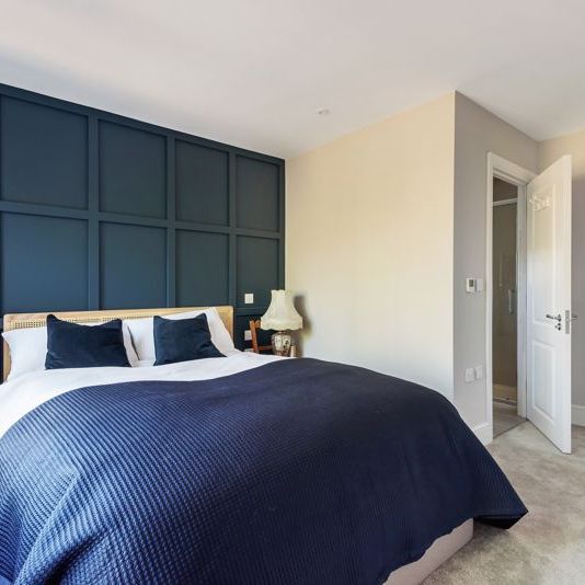 Filmer Grove, Godalming, Surrey, GU7 - Photo 1