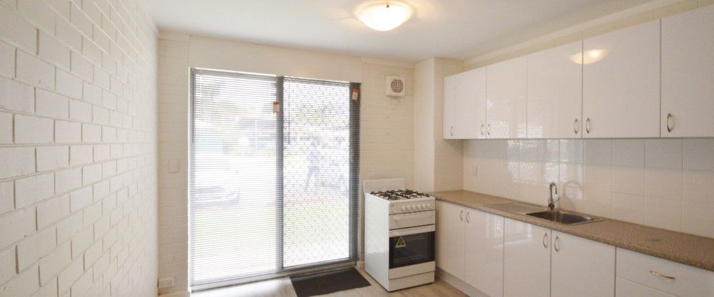 Modern Unit Close to Maylands Train Station, Cafes & the Library! - Photo 1