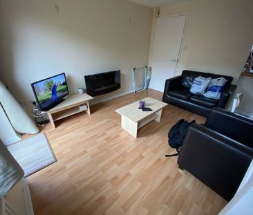 Oaktree Crescent - Photo 5