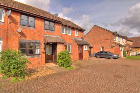 Dewar Lane, Kesgrave, Ipswich - Photo 3