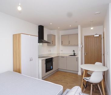 Studio to rent - Photo 5