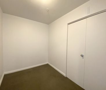 1 Bedroom Apartment Living With Bonus Office Space - Photo 5