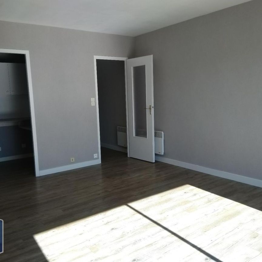 Location Appartement 1 pièce 31m² ST NAZAIRE 44600 - Photo 1