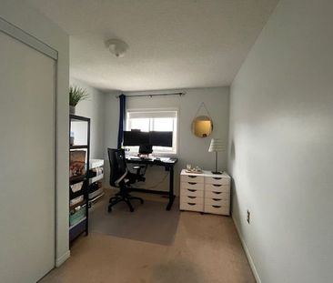 For Lease - 105 Courtney Crescent, Barrie, Ontario - Photo 1