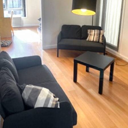 Logement à Paris, Location meublée - Photo 1