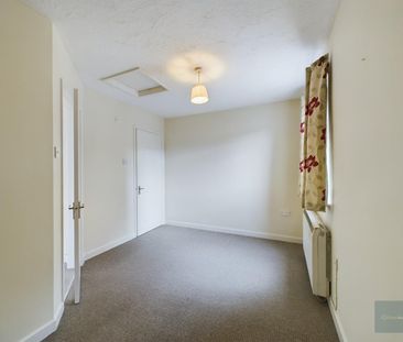 New Broughton Road, Melksham, Wiltshire, SN12 - Photo 4