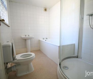 2 bedroom terraced house to rent - Photo 5